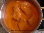 cocer los filetes de lomo en la salsa de tomate